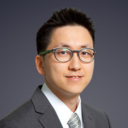 Photo of Hyunseok Park.